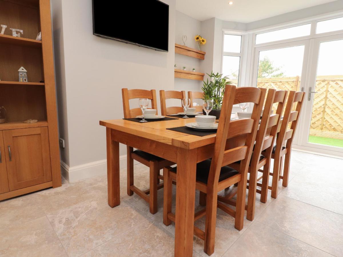 Villa 23 Ryden Avenue Cleveleys Exterior foto